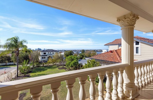 Mount Pleasant House | Beautiful House with a view!