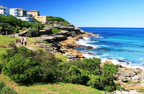 Clovelly Apartment | Beautiful newly renovated 2 bedroom beachside haven 250m from Clovelly beach.