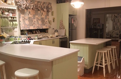 Maldon House | Beautiful Property- for longer stays sleeps