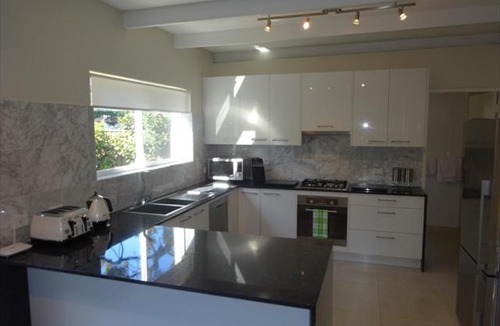 Cammeray Apartment | Beautifully Renovated Three Bedroom Home in Cammeray - CAMM3