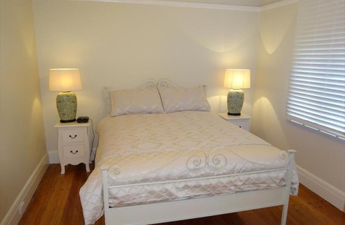 Cammeray Apartment | Beautifully Renovated Three Bedroom Home in Cammeray - CAMM3