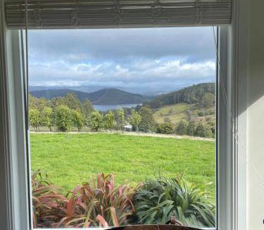 Wattle Grove Bed & Breakfast | Bed and breakfast