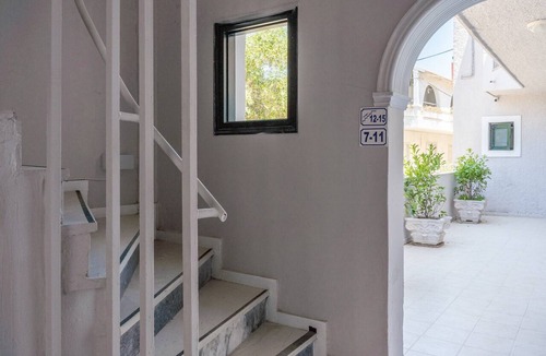 Kavos Bed & Breakfast | Bed and Breakfast 'The Kavos Sandy Inn-Double Room' with Shared Pool, Wi-Fi and Air Conditioning