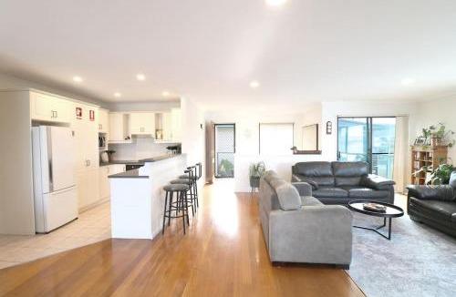 Merimbula Apartment | Beech Break - 3 bedroom pet friendly apartment