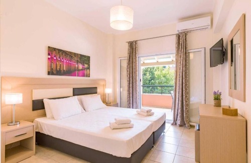 Kato Korakiana House | BELLA DE LUX APTS
