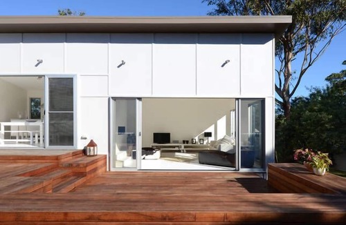 Werri Beach House | Bella Home - Architecturally designed just 120 meters to beach