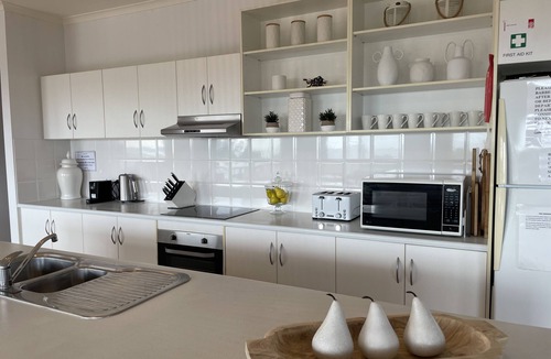 Island Beach House | Belle Beach House - Island Beach - Swim Spa