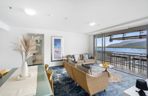 Cairns Central Business District Apartment | Belle Escapes 24 Harbour Lights Water View Apartment
