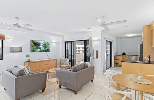 Cairns Central Business District Apartment | Belle Escapes 702 CBD Apartment with elevated City and Water Views