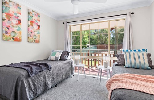 Kurrajong Heights House | Bells Rest -With a View