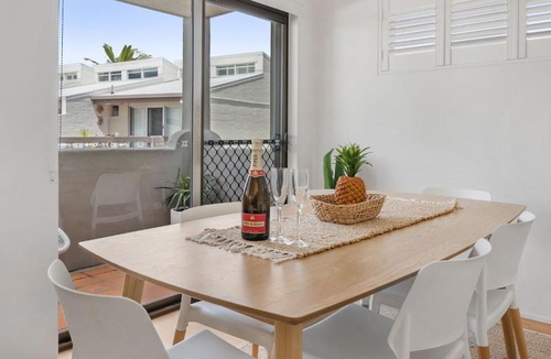 Noosa Heads Apartment | Belmondos Unit 4 Noosa Parade 81