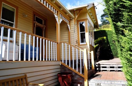 South Hobart Apartment | Belton Apartments-Hedge Cottage
