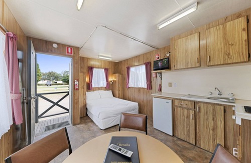 Benalla Hotel | Benalla Tourist Park