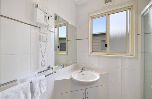 Benalla Hotel | Benalla Tourist Park