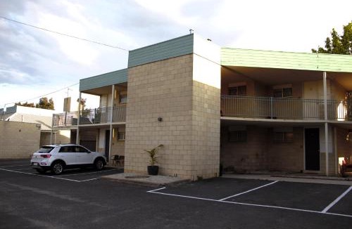 Kangaroo Flat Hotel | Bendigo Motor Inn