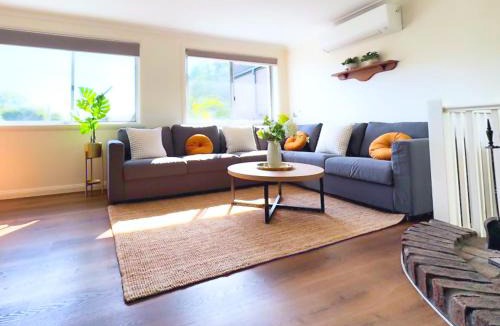 Berkeley Vale House | Berkeley Waterfront - Familys and Boaters Paradise
