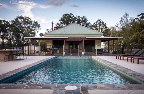 Bellbird House | Bernstein Estate - Classic country-style 4 bedroom home with pool and entertaining space