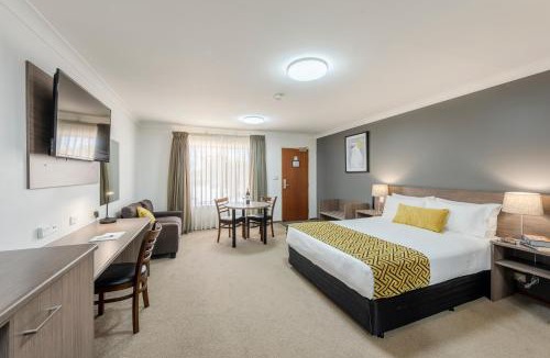 Orange East Hotel | Best Western Plus Ambassador Orange