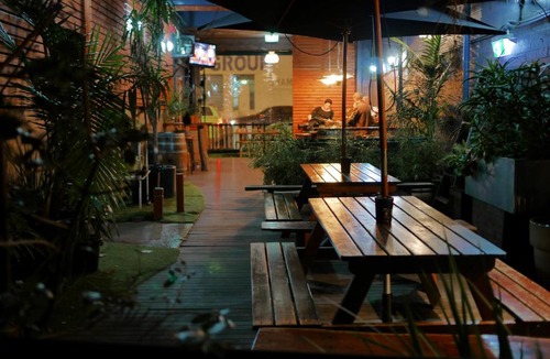 West Melbourne Hostel | Bev and Mick's International Backpackers at Mcmahon's