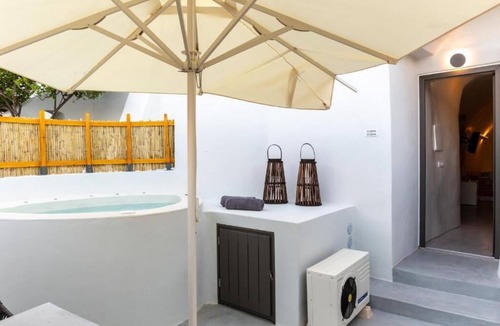 Vothon Apartment | BH068 - C - Suite Santorini