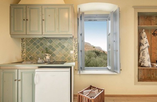 Hydra Apartment | BH312 - C - Suite Hydra