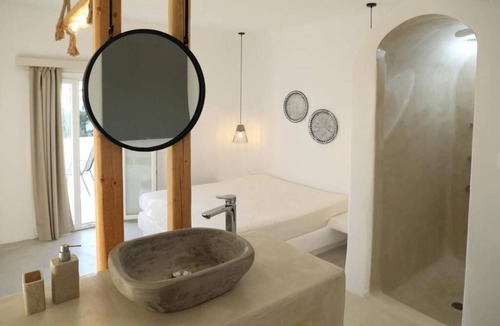 Kastraki House | BH440 - C - Suite Naxos
