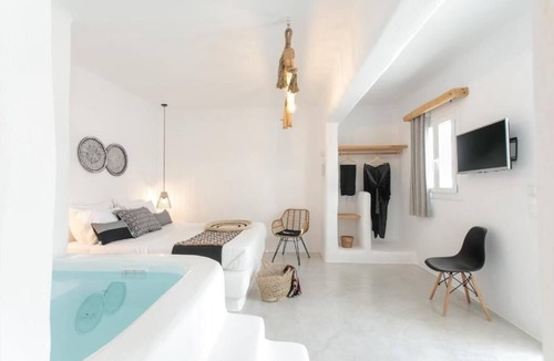 Kastraki House | BH445 - C - Suite Naxos
