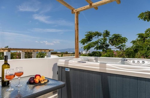 Kastraki Apartment | BH446 - C - Suite Naxos