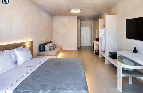 Karterados Apartment | BH583 - C - Suite Santorini