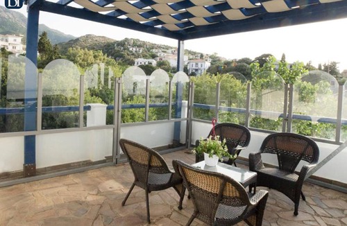 Ikaria House | BH682 - C - Room Ikaria