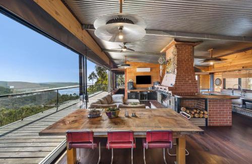 Big Hill House | Big Hill Rustic Retreat