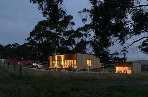 Surveyors Bay House | Big Roaring Beach House