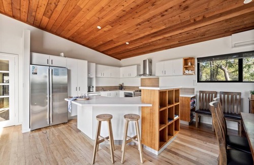 Quedjinup House | Big Rock Dreaming Bush Retreat w Stylish Comforts