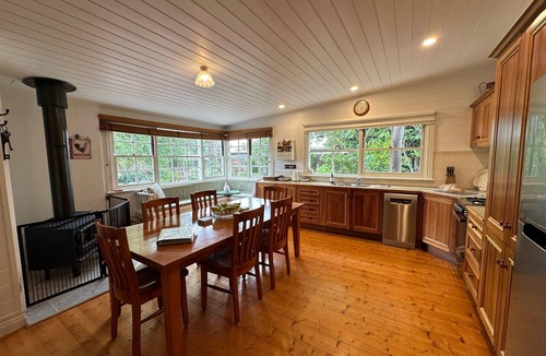 Koroit Cottage | Birch House Koroit - Peaceful, Tranquil & Relaxing