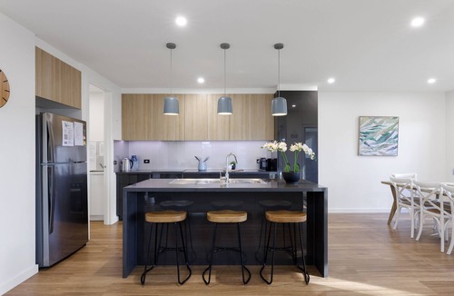 Cowes House | Birchwood Villa Cowes, Pool & Tennis in Complex
