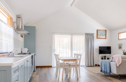 Adelaide House | Bird In Hand Cottage