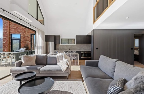 Merrijig House | Black Tusk - Merrijig - Sleeps 8