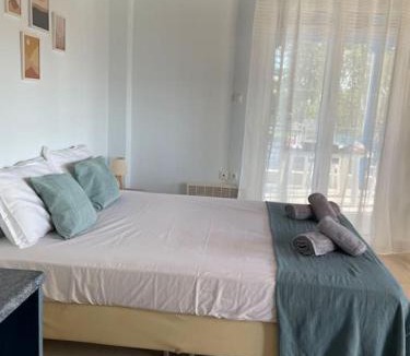 Mavrovouni Apartment | BlackMountain Room