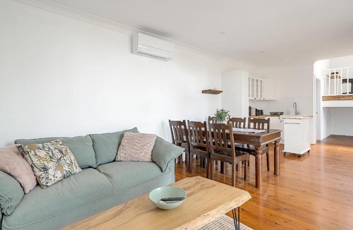 Beacon Hill House | BLISSFUL BUSHLAND 1BR RETREAT / BEACON HILL