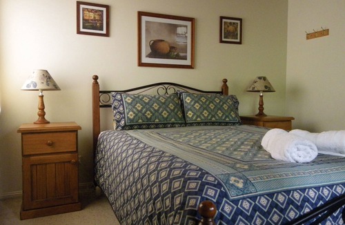 Blackheath Cottage | Blossom Cottage Blackheath couples family friendly gas log fire bush walks cafes