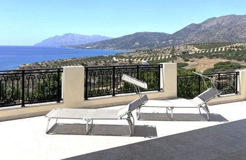 Keratokambos Villa | Blue Coast - Seaside Apartment