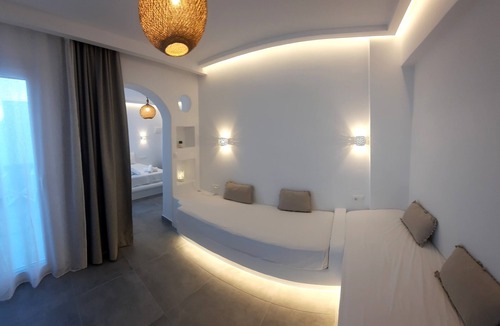 Chrissi Akti Hotel | Blue Dolphin