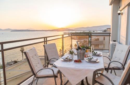 Palaio Faliro Apartment | Blue Dreams - Spectacular Sea View Apartment in Athens