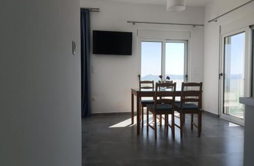 Neratzia Apartment | Blue & Green - Sunset Sea View Apartment in a Quiet Location