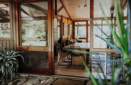 Gleniffer House | Blue Gum Retreat- Stunning View and Cosy