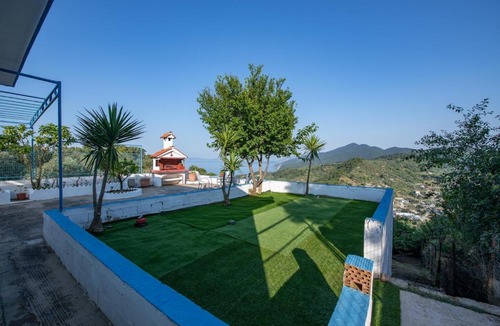Glossa House | Blue Horizon