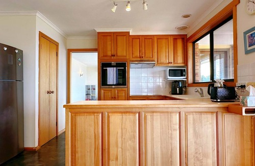 Sandy Bay House | Blue Horizon Retreat - Close to CBD&Airport