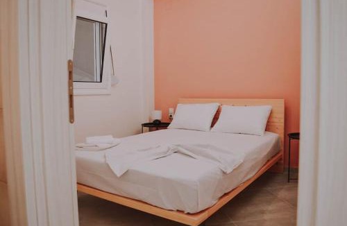 Pidima Kyras Apartment | Blue in Green South