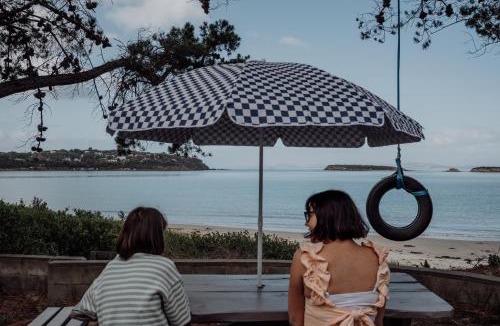 Dodges Ferry House | Blue Lagoon Beach House - Absolute Beachfront!