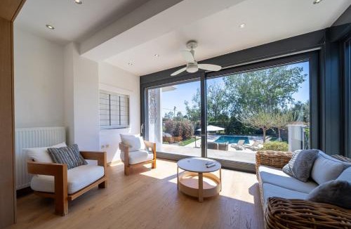 Marathon Villa | Blue Pine Villa